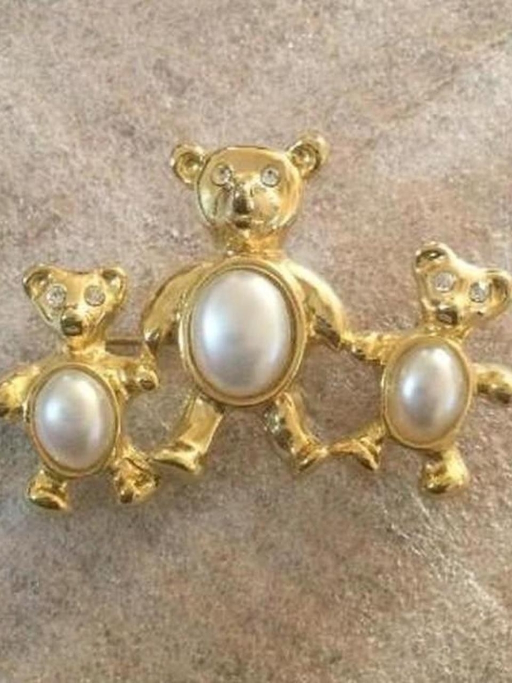 Bear Family Pin